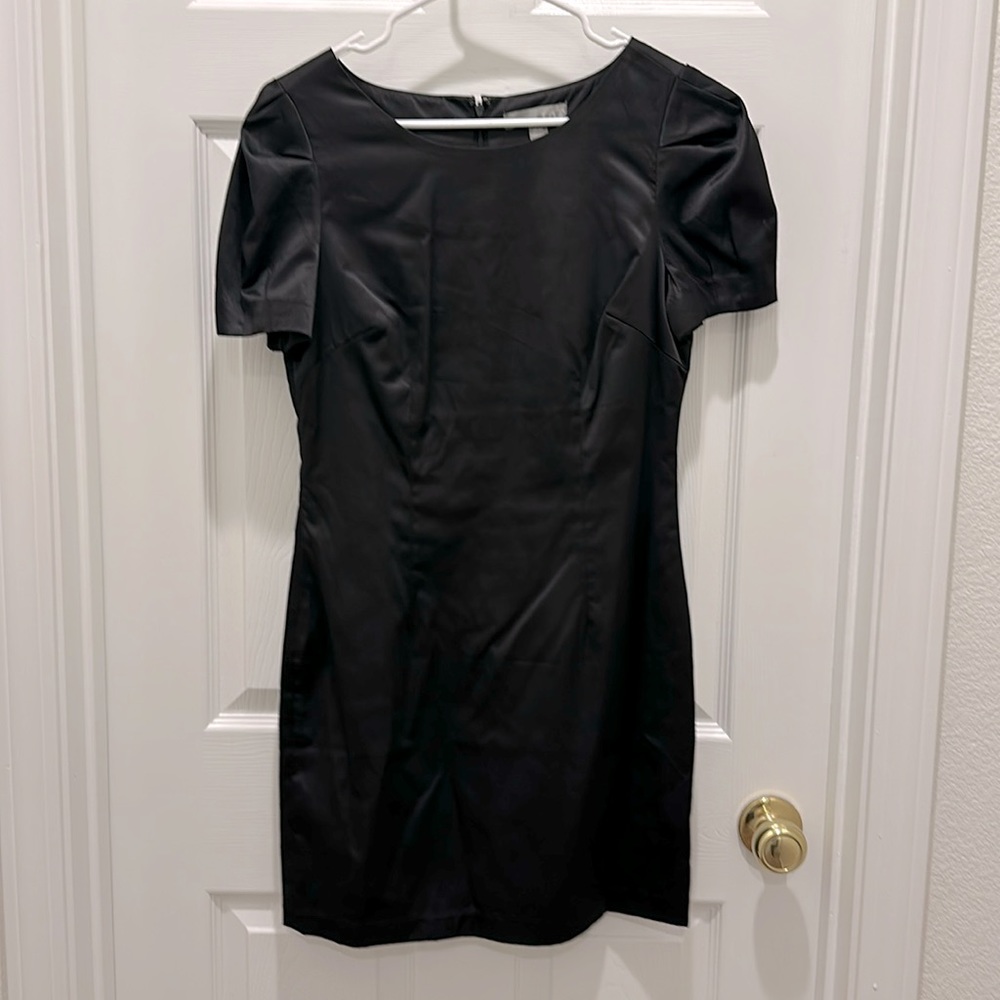 Black mini short sleeve dress